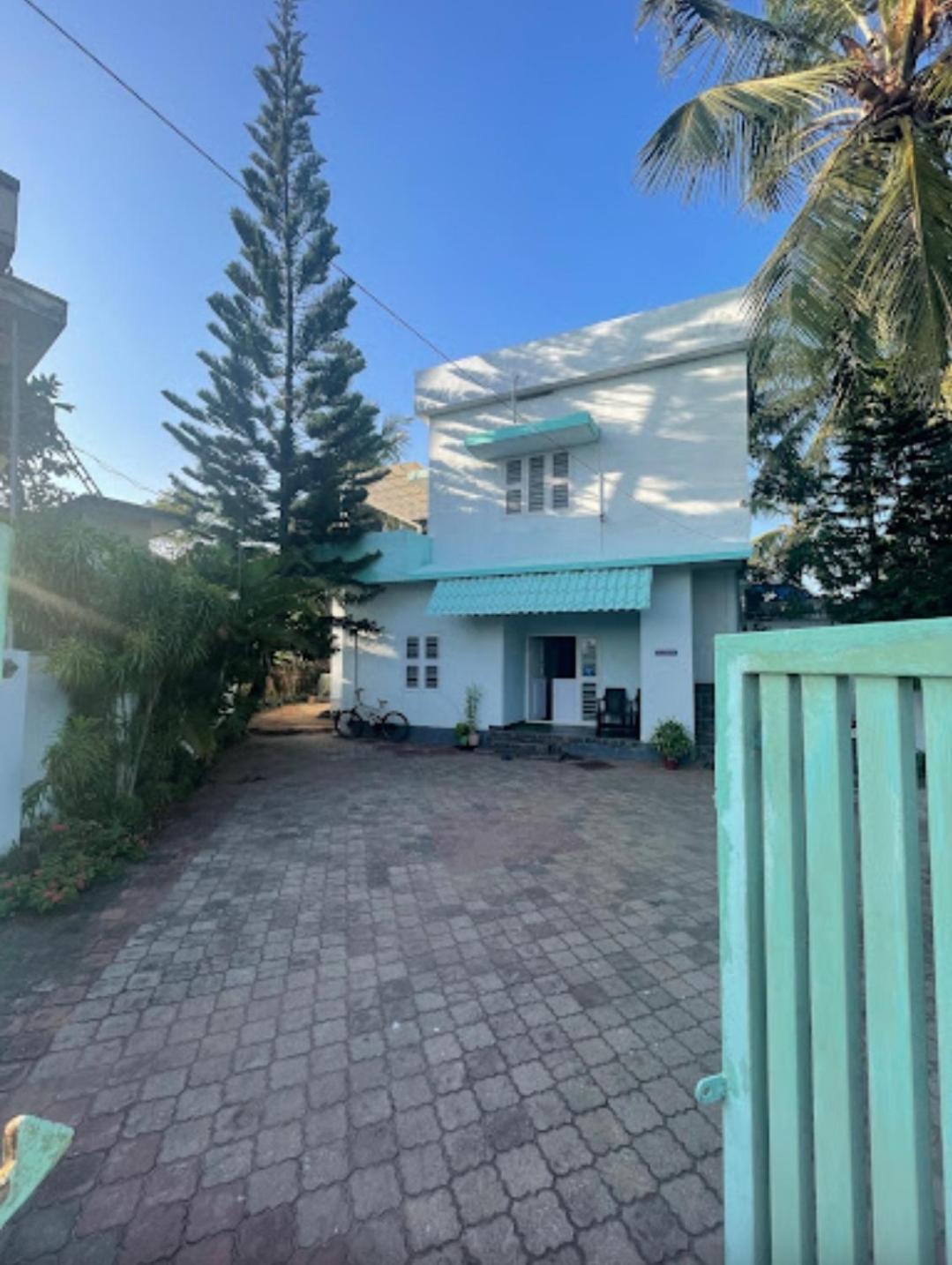Sun N Tan Beach Home Stay Cananor Exterior foto