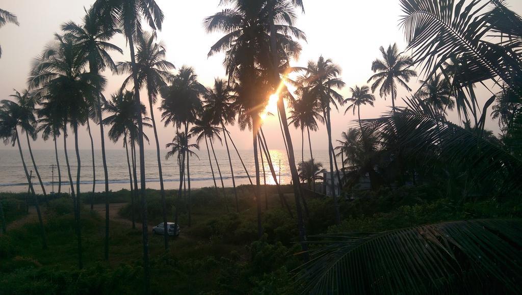 Sun N Tan Beach Home Stay Cananor Exterior foto